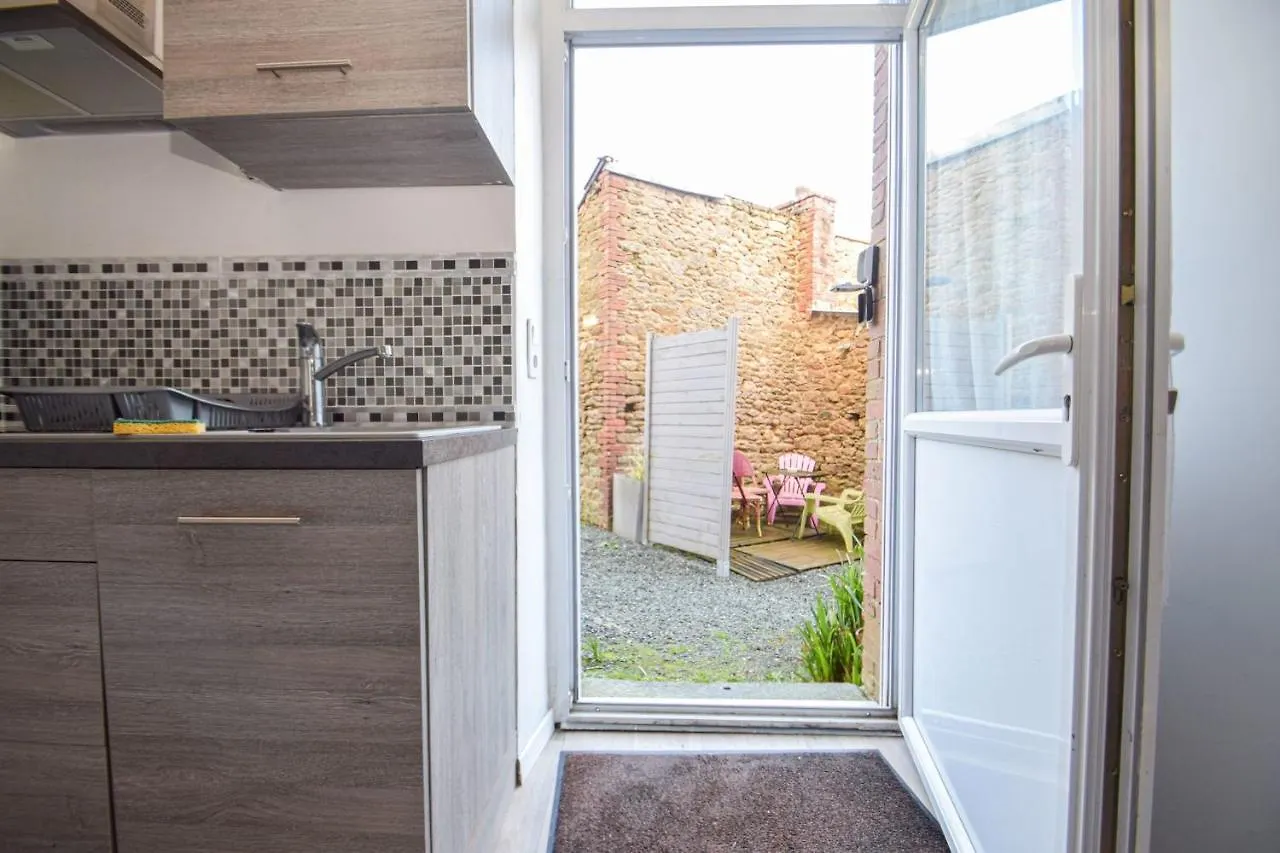 Grand Studio Au Coeur De Dinard A 1Min Du Marche Et 6Min Plage De L'Ecluse Apartment 0*,  France