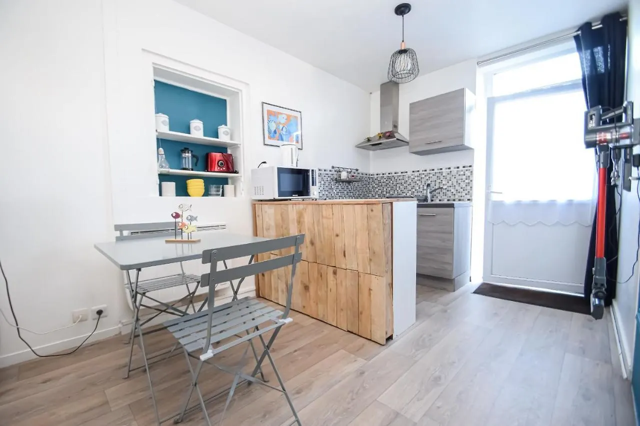 Grand Studio Au Coeur De Dinard A 1Min Du Marche Et 6Min Plage De L'Ecluse Apartment France